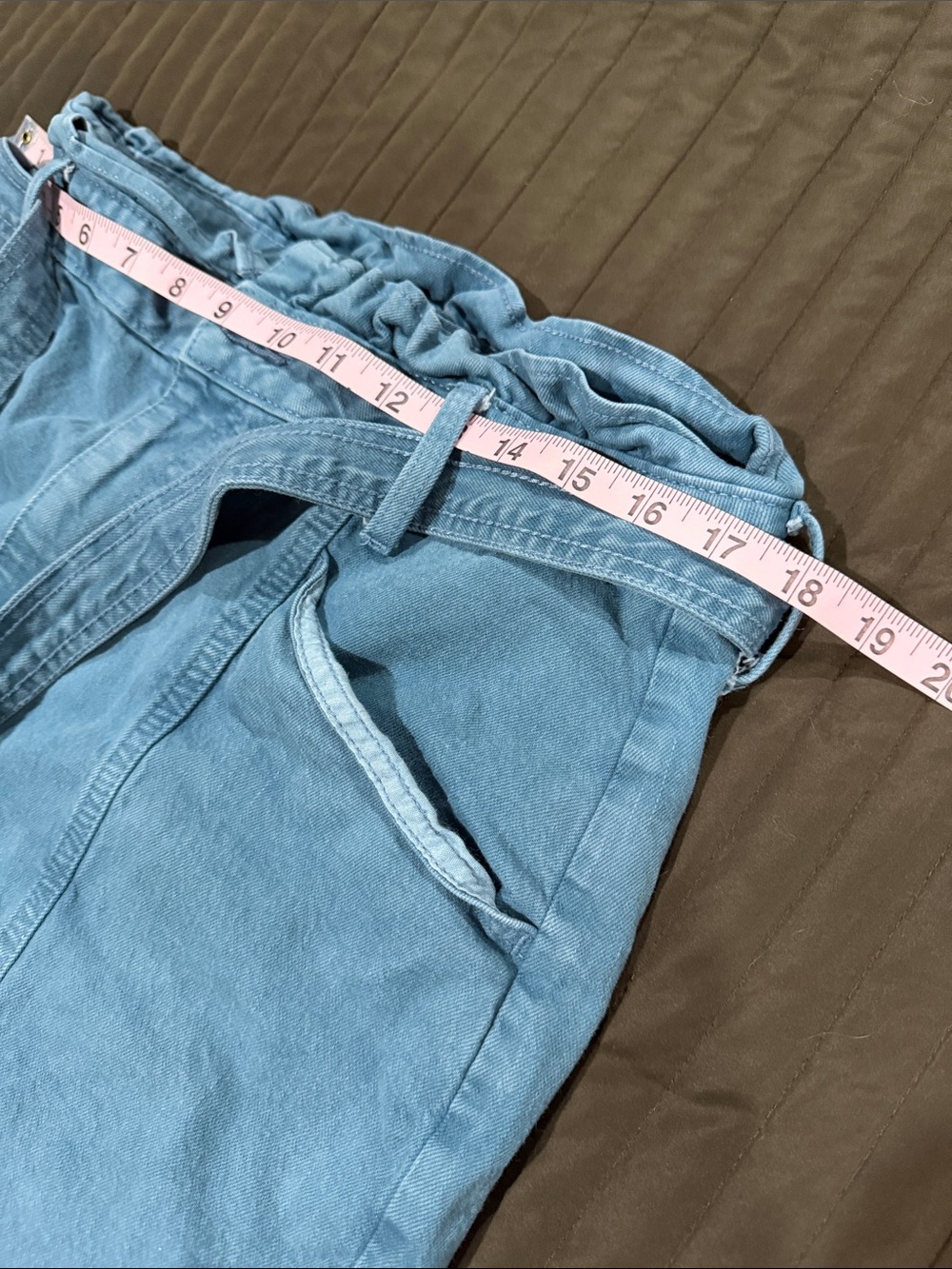 Universal Thread High-Waist Paperbag Denim Shorts in Light Blue - 14 - Picture 5 of 6